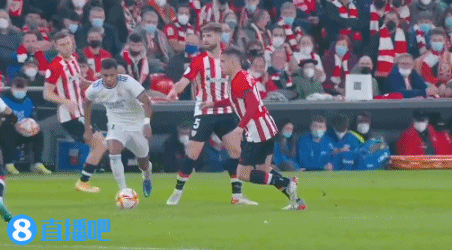 马卡：维尼修斯再遇克星巴列卡诺，客场作战还未取得进球