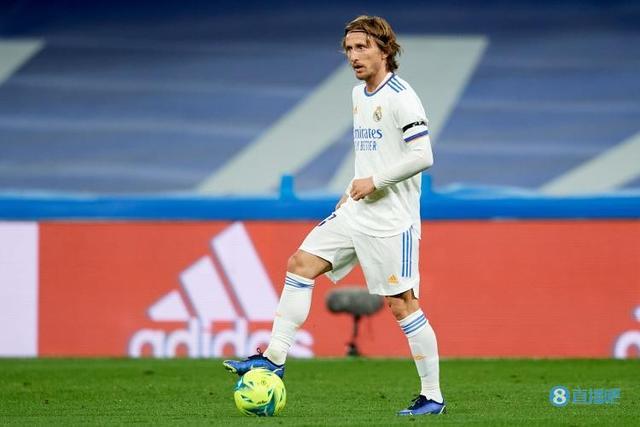 基德生涯场均8.69次助攻，5次助攻王